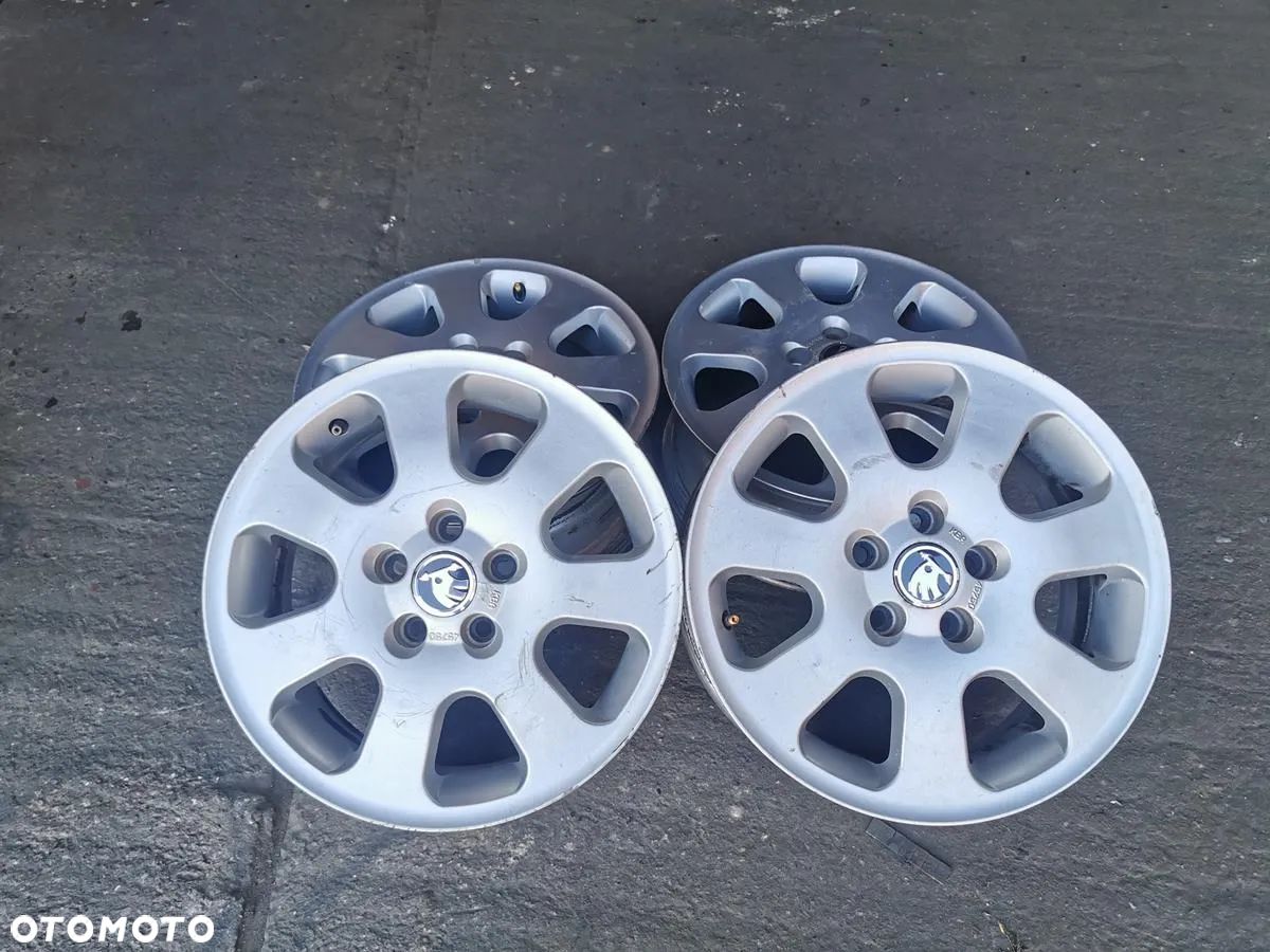 ALU FELGI 5X100 R15 AUDI SEAT SKODA VW ET35 6J - 1