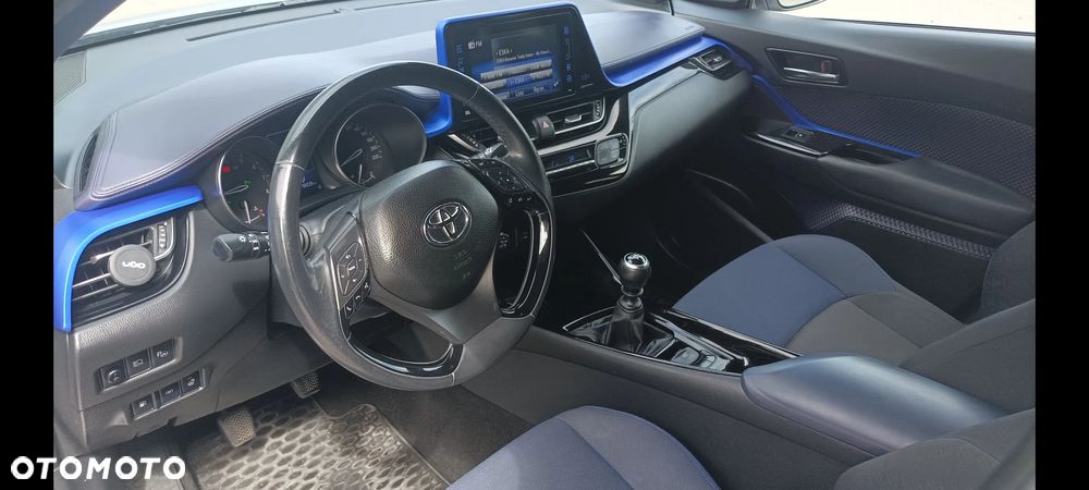 Toyota C-HR 1.2 T Dynamic - 9