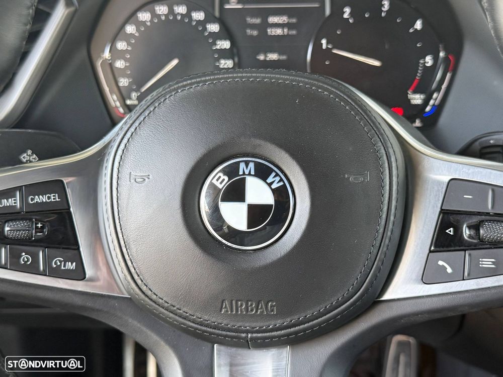 BMW 116 d Pack Desportivo M - 38