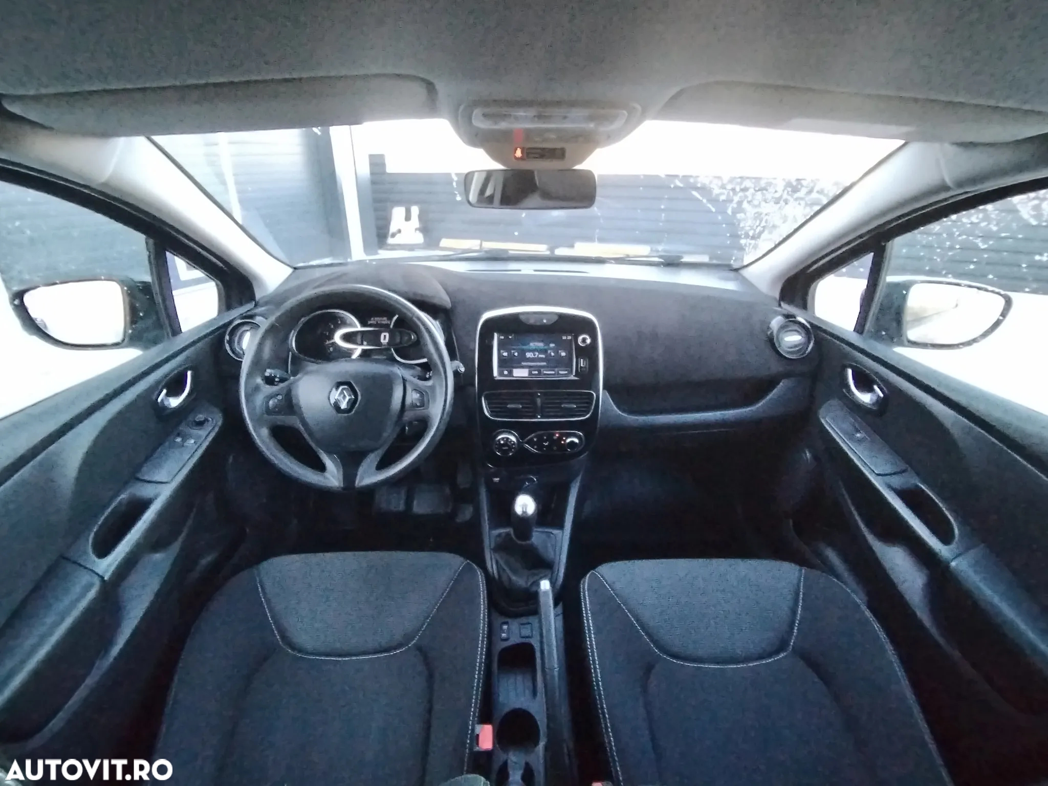 Renault Clio IV dCi Energy Intens - 8