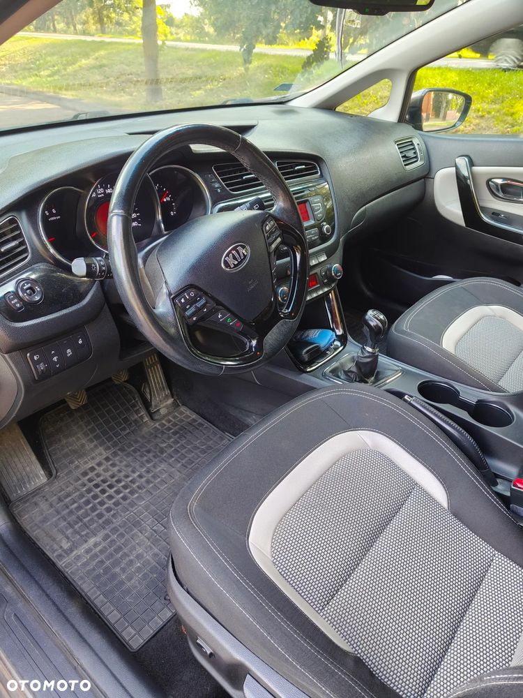 Kia Ceed 1.6 CRDi L - 11