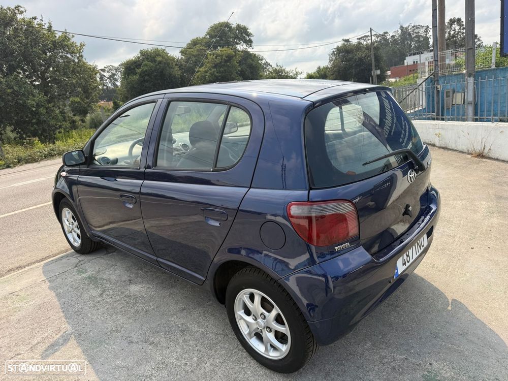 Toyota Yaris 1.0 Base - 10