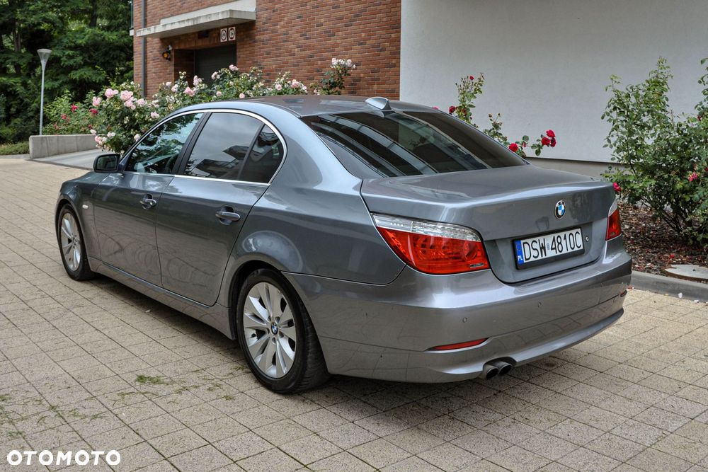 BMW Seria 5 523i Edition Exclusive - 3