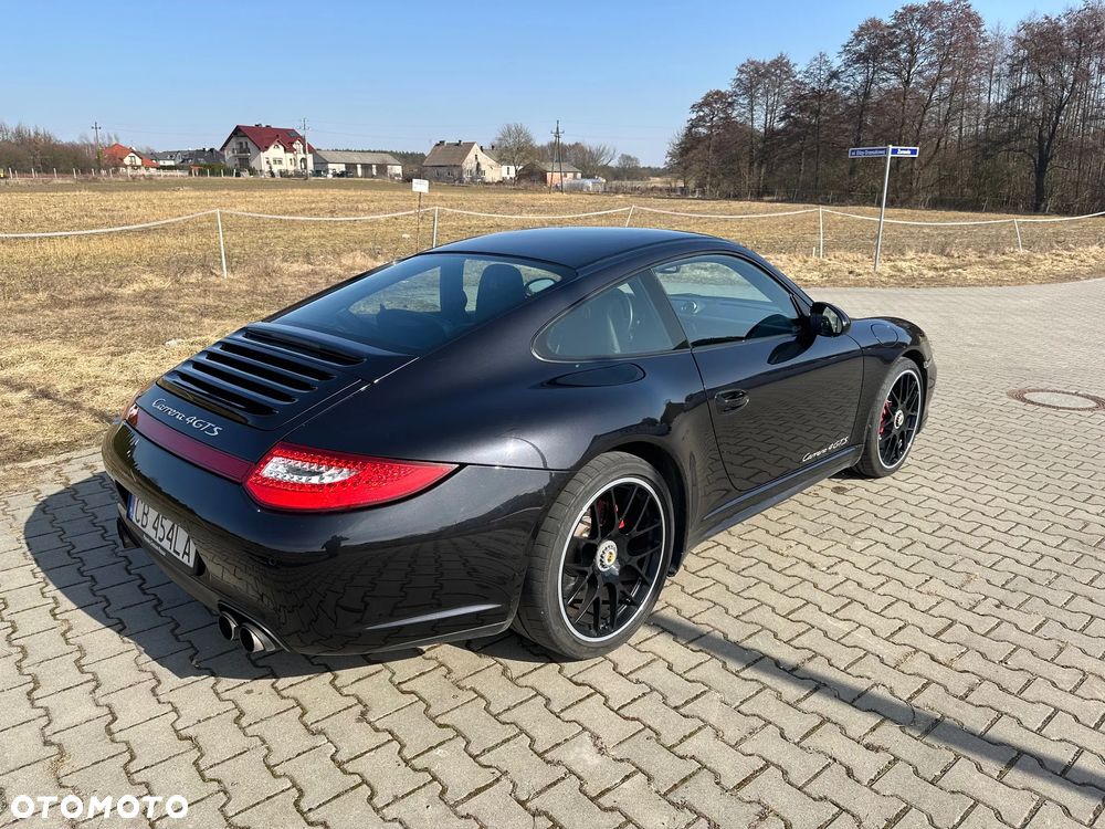 Porsche 911 Carrera 4 GTS PDK - 14