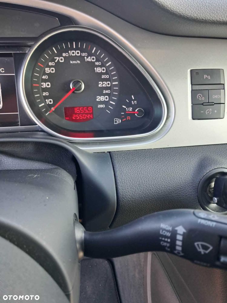 Audi Q7 - 6
