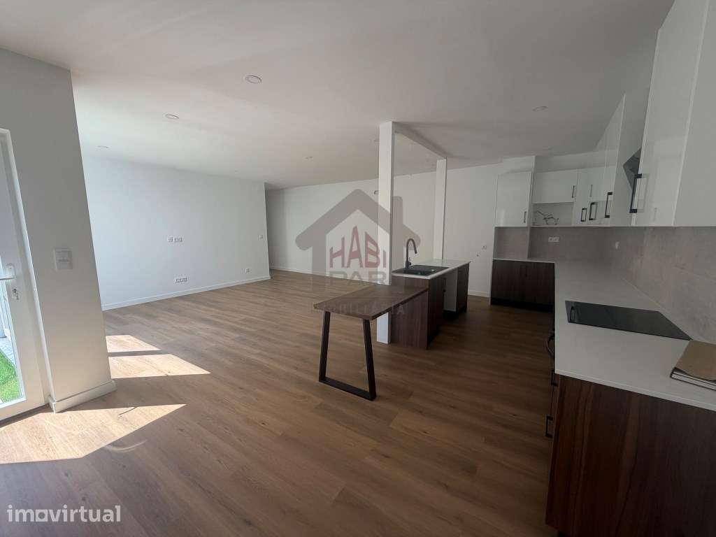 Excelente Moradia T3+1 Centro de Benavente Baixa de Preço - Grande imagem: 5/23