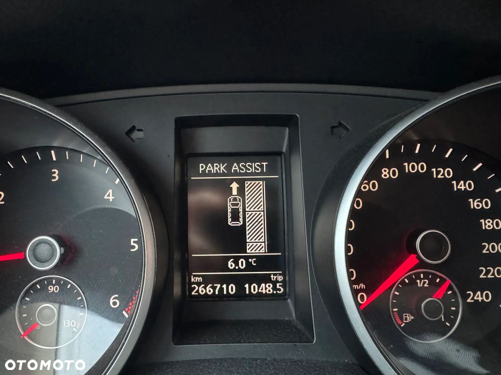 Volkswagen Golf 2.0 TDI Highline - 25