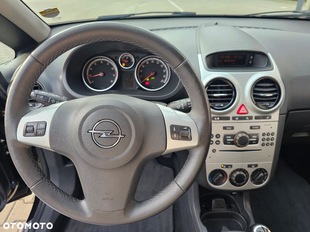 Opel Corsa 1.4 16V 150 Jahre - 10