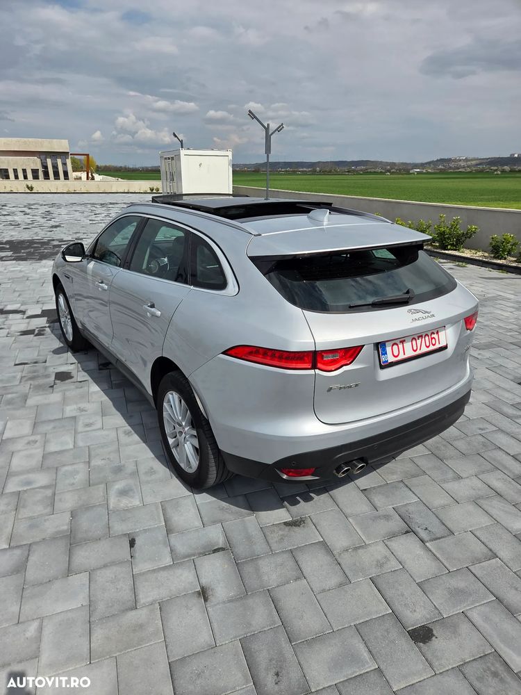 Jaguar F-Pace 20d AWD Aut. Prestige - 12