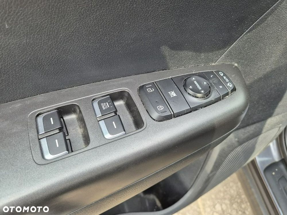 Kia Sportage - 16