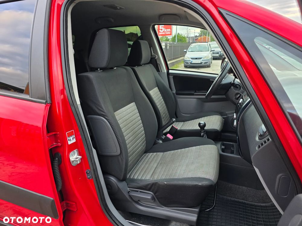 Suzuki SX4 1.6 Comfort Plus - 14