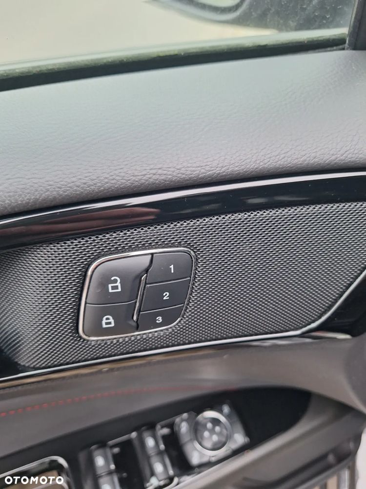 Ford Mondeo 2.0 Hybrid ST-Line Plus - 12