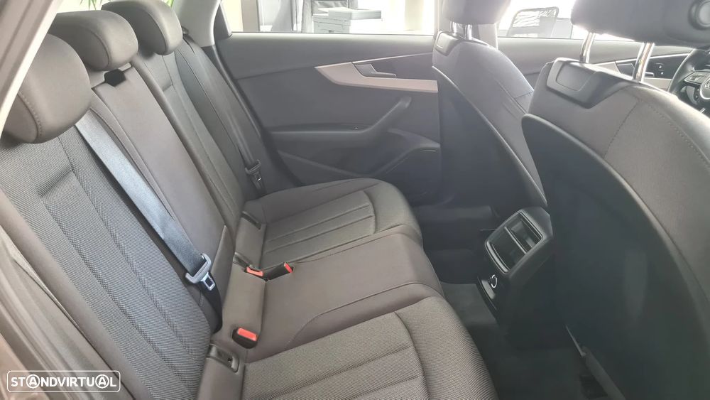 Audi A4 Avant - 14