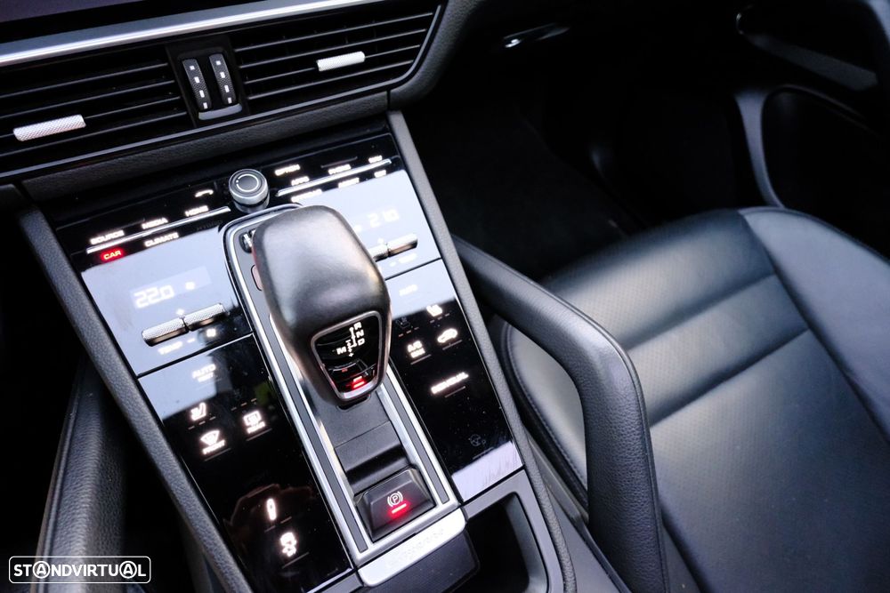 Porsche Cayenne E-Hybrid - 33