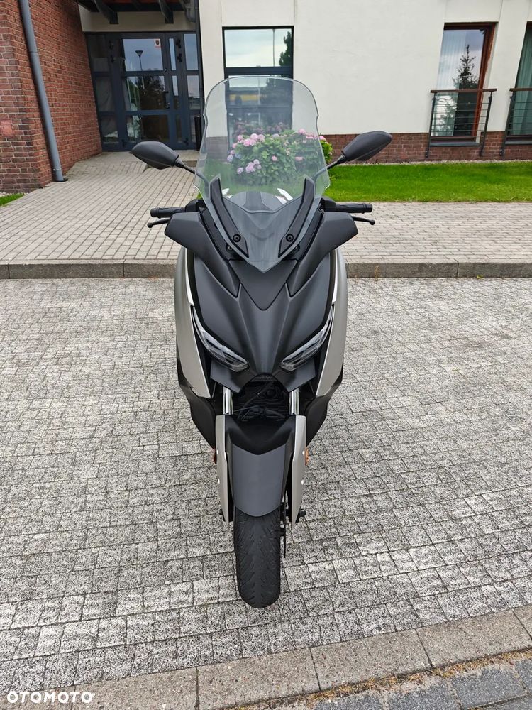 Yamaha X-max - 10