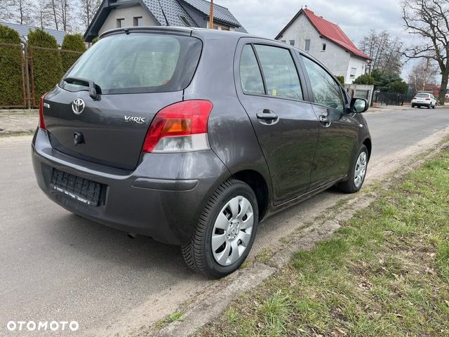 Toyota Yaris 1.0 VVT-i Cool - 3