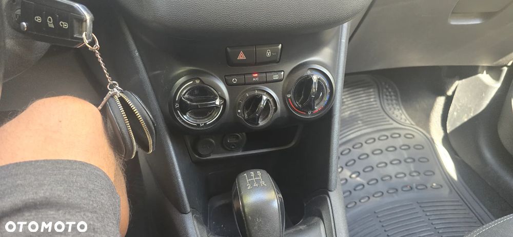 Peugeot 208 1.4 HDi Access - 6