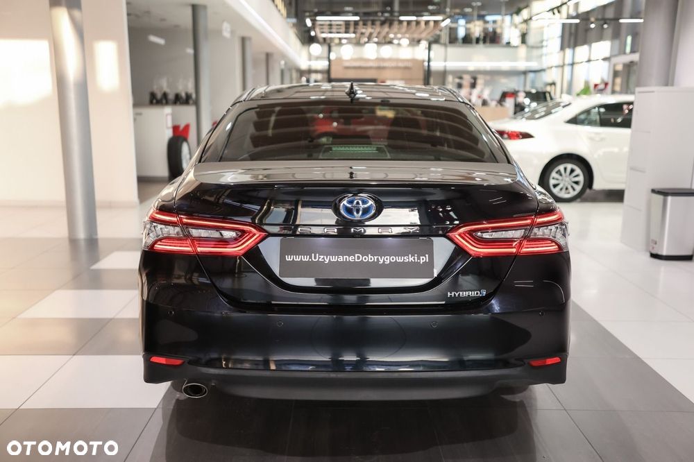 Toyota Camry - 7