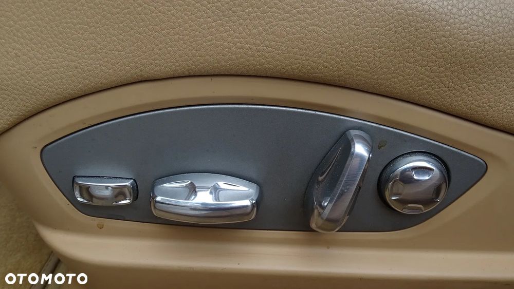 Porsche Panamera 4S - 19