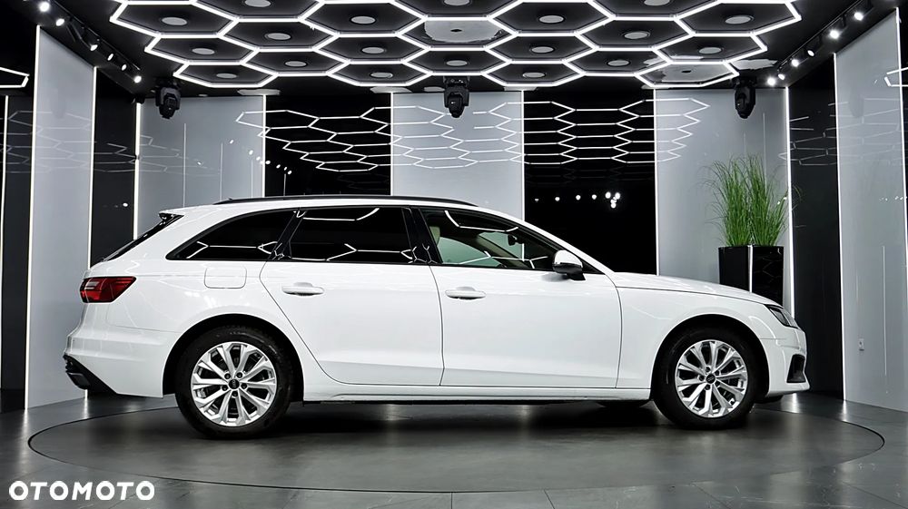 Audi A4 Avant 35 TDI S tronic - 11