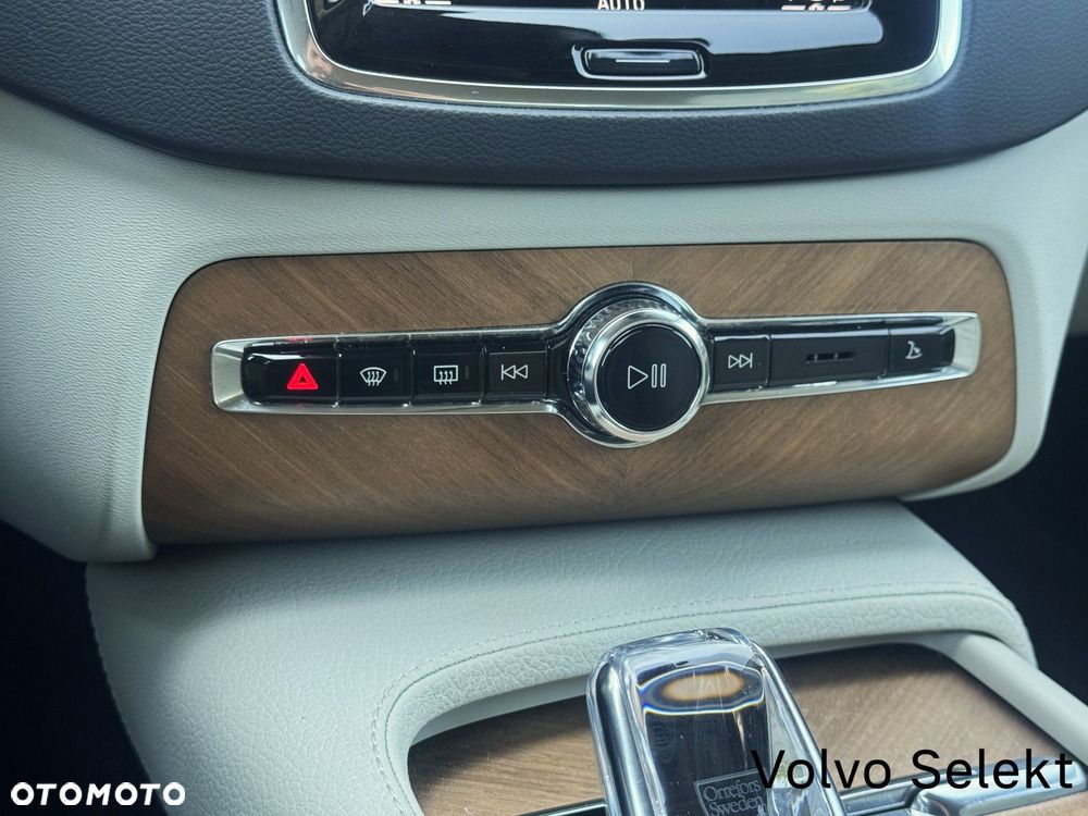 Volvo XC 90 - 21