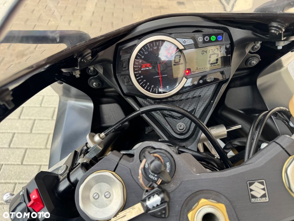 Suzuki GSX-R - 15