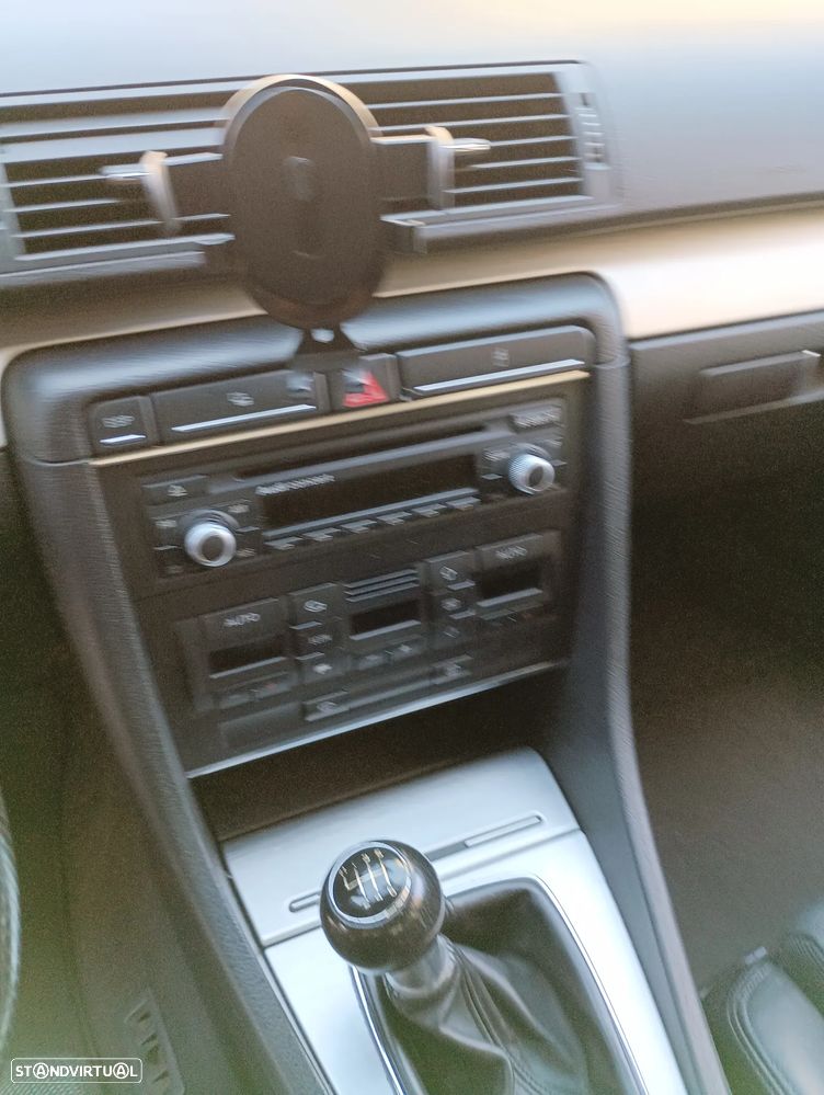 Audi A4 2.0 TDI S-line - 10