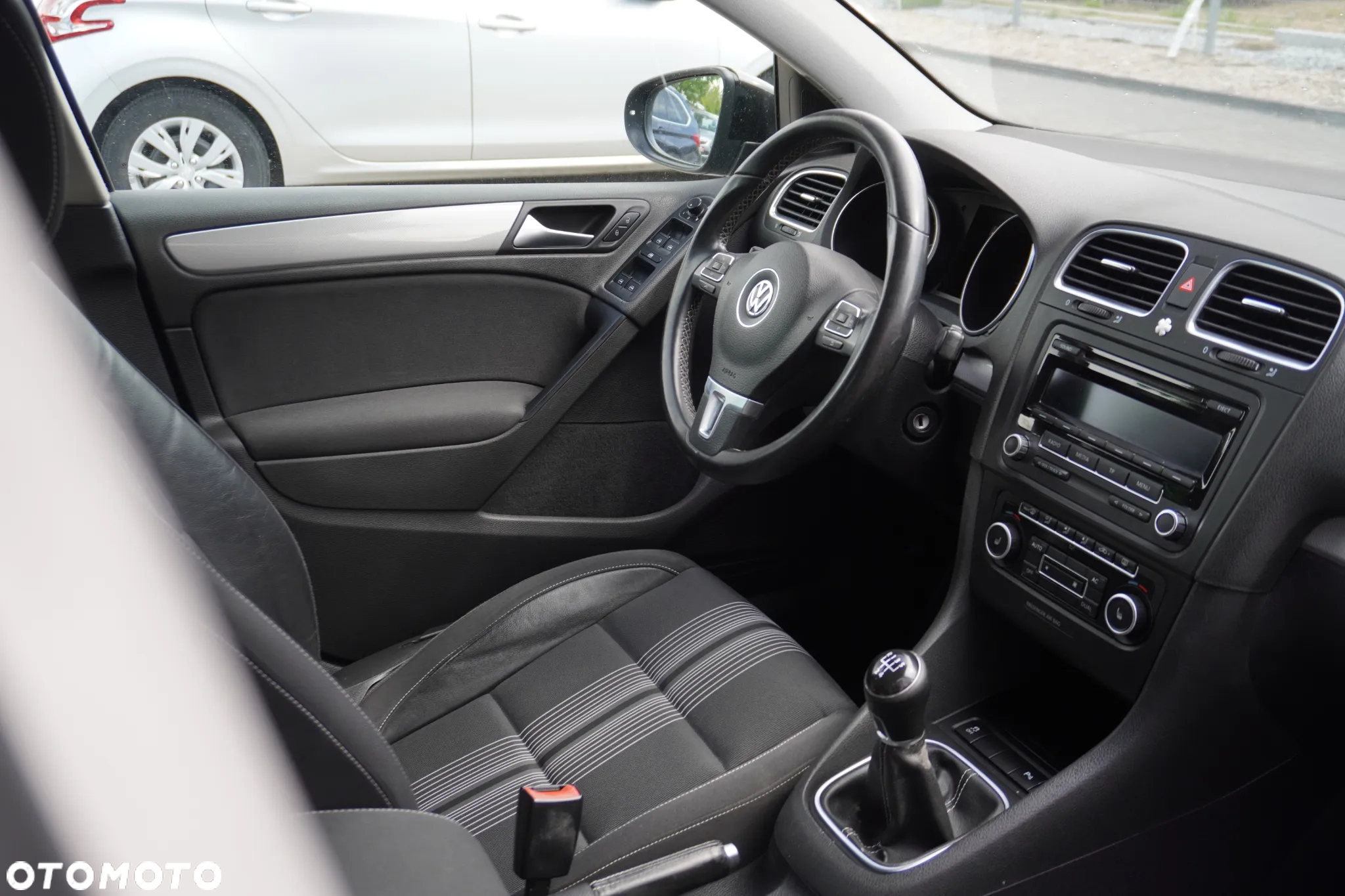 Volkswagen Golf - 30
