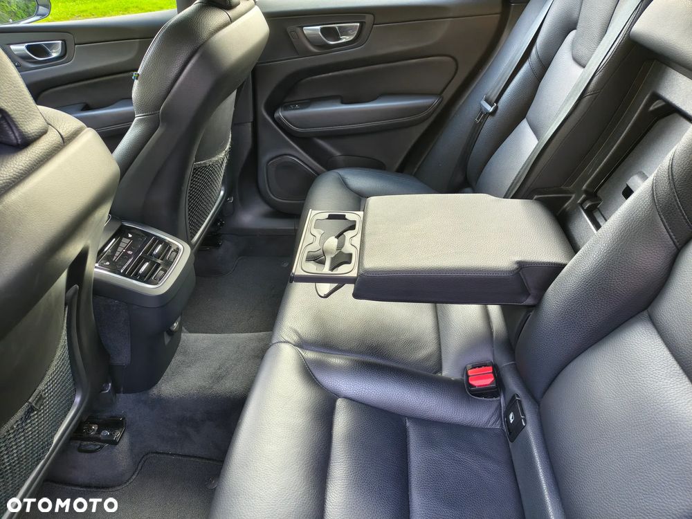 Volvo XC 60 - 24