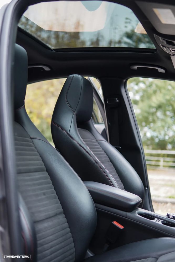 Mercedes-Benz A 180 d AMG Line - 38