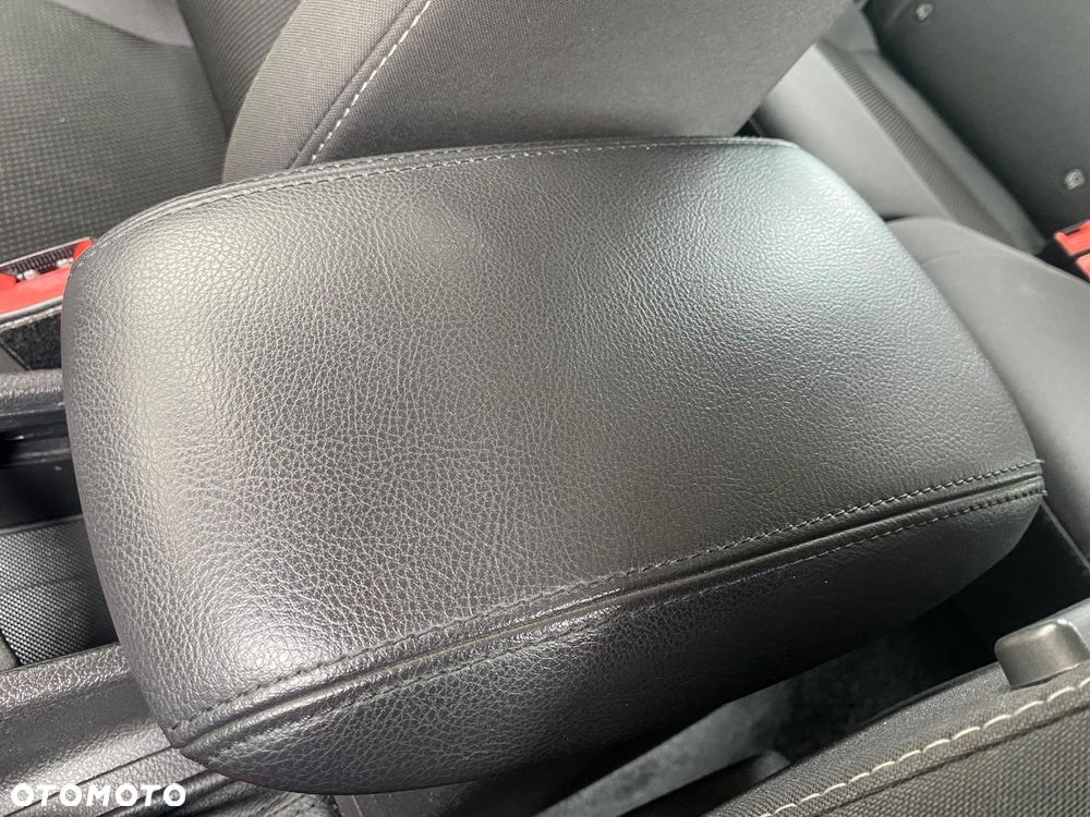 Ford Focus 1.0 EcoBoost Titanium - 35
