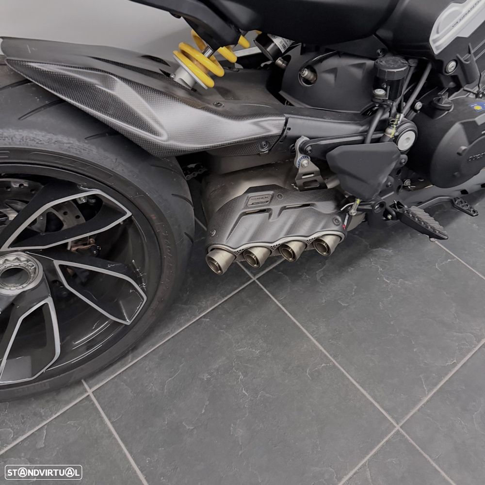 Ducati Diavel Black Roadster - 11