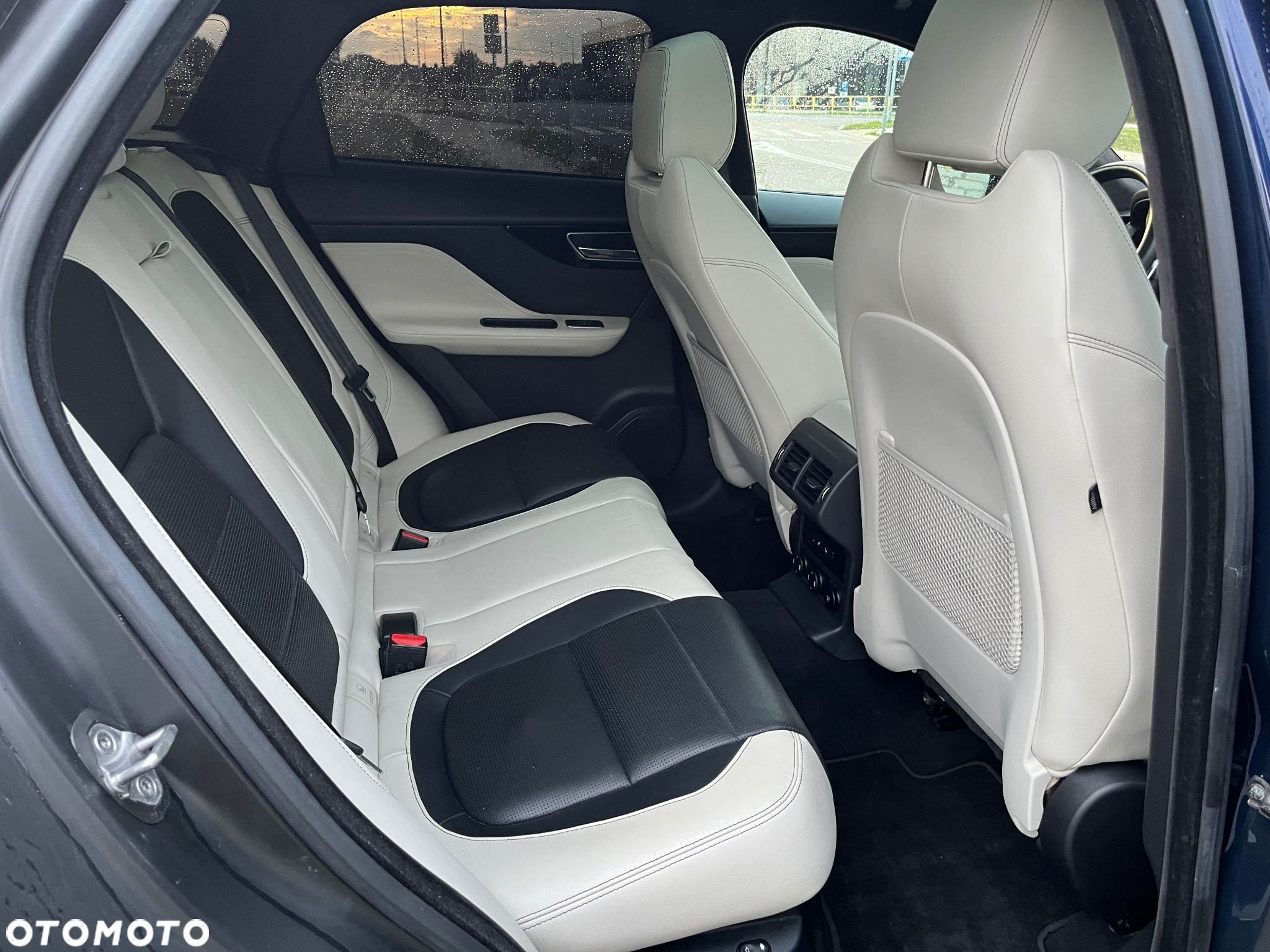Jaguar F-Pace S AWD First Edition - 10
