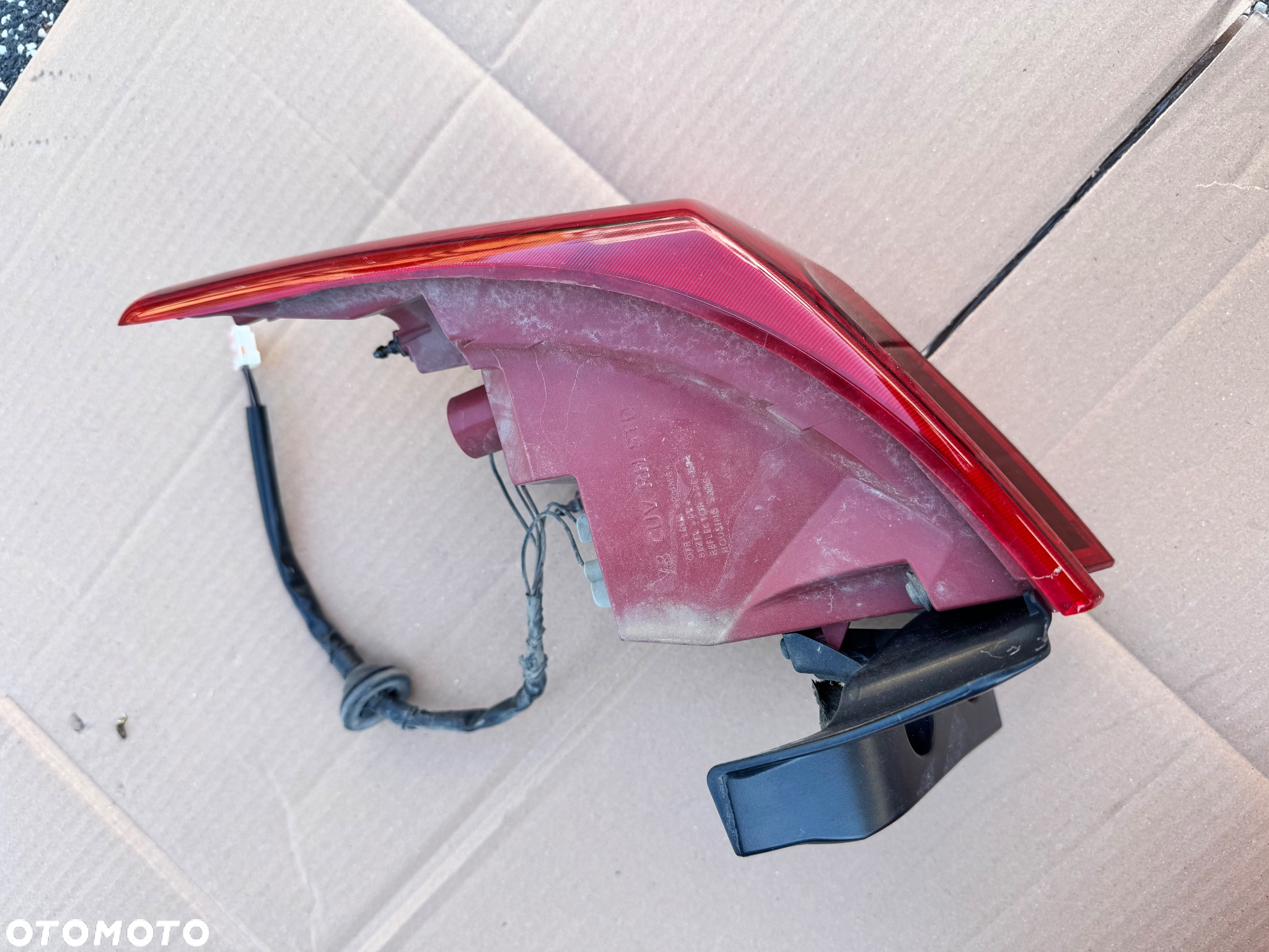KIA STONIC LAMPA TYL LEWA PRAWA W BLOTNIK - 10