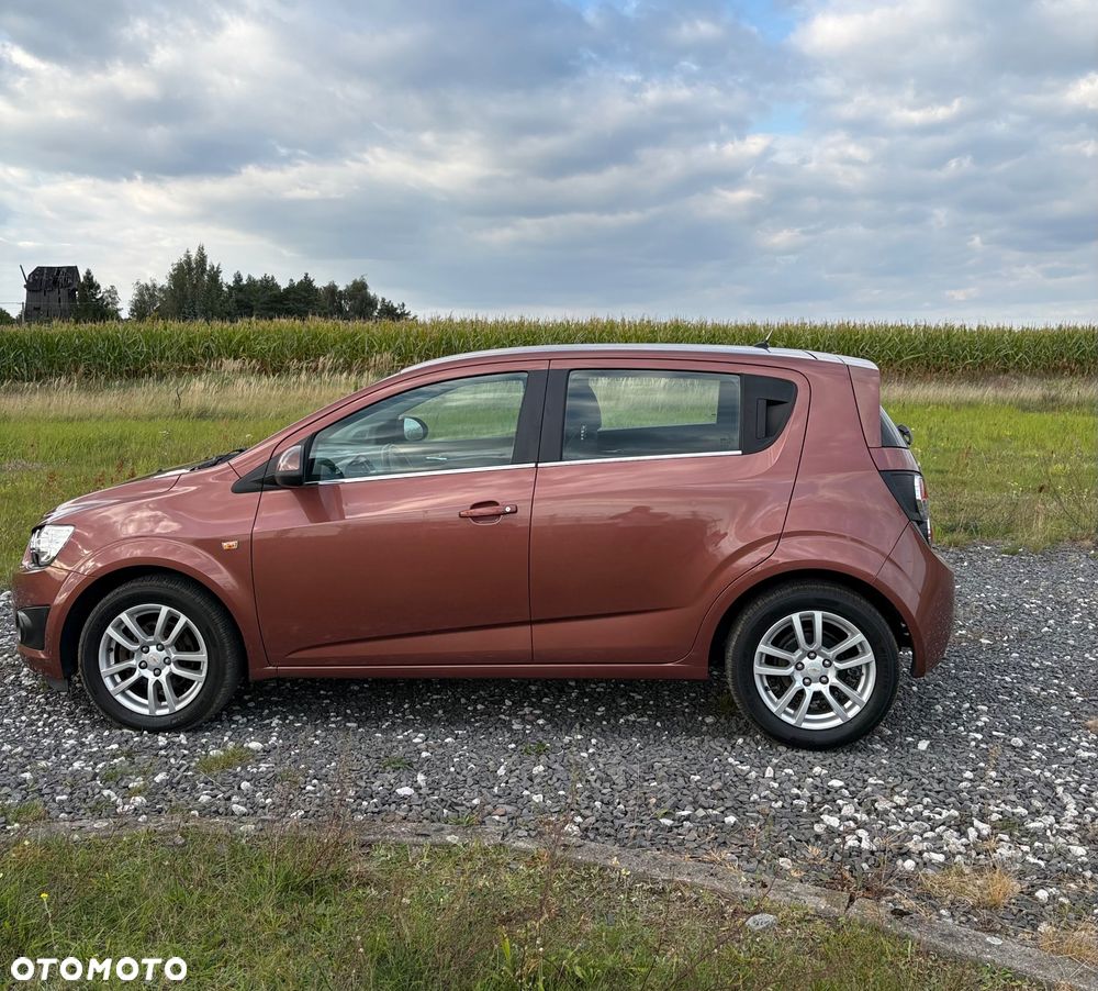Chevrolet Aveo 1.6 LTZ - 8