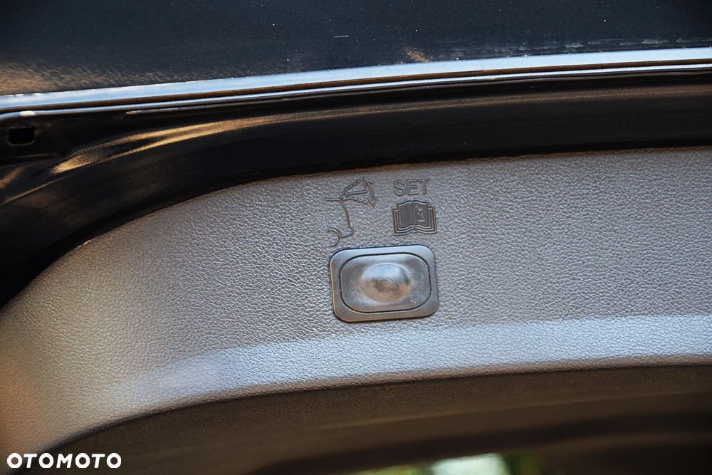 Ford Kuga 2.0 TDCi 4x4 Titanium - 40