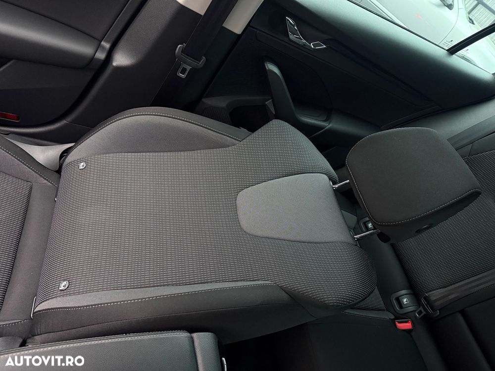 Skoda Octavia Combi 2.0 TDI DSG Premium Edition - 17