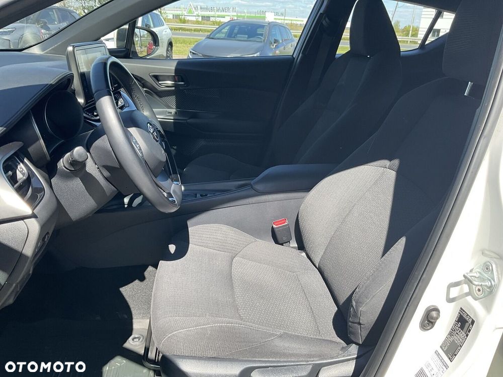 Toyota C-HR - 15