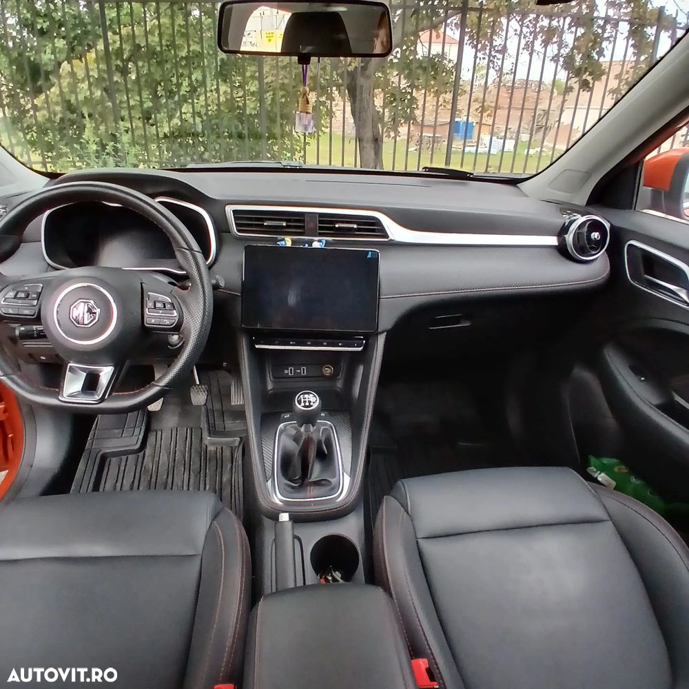 MG ZS - 5