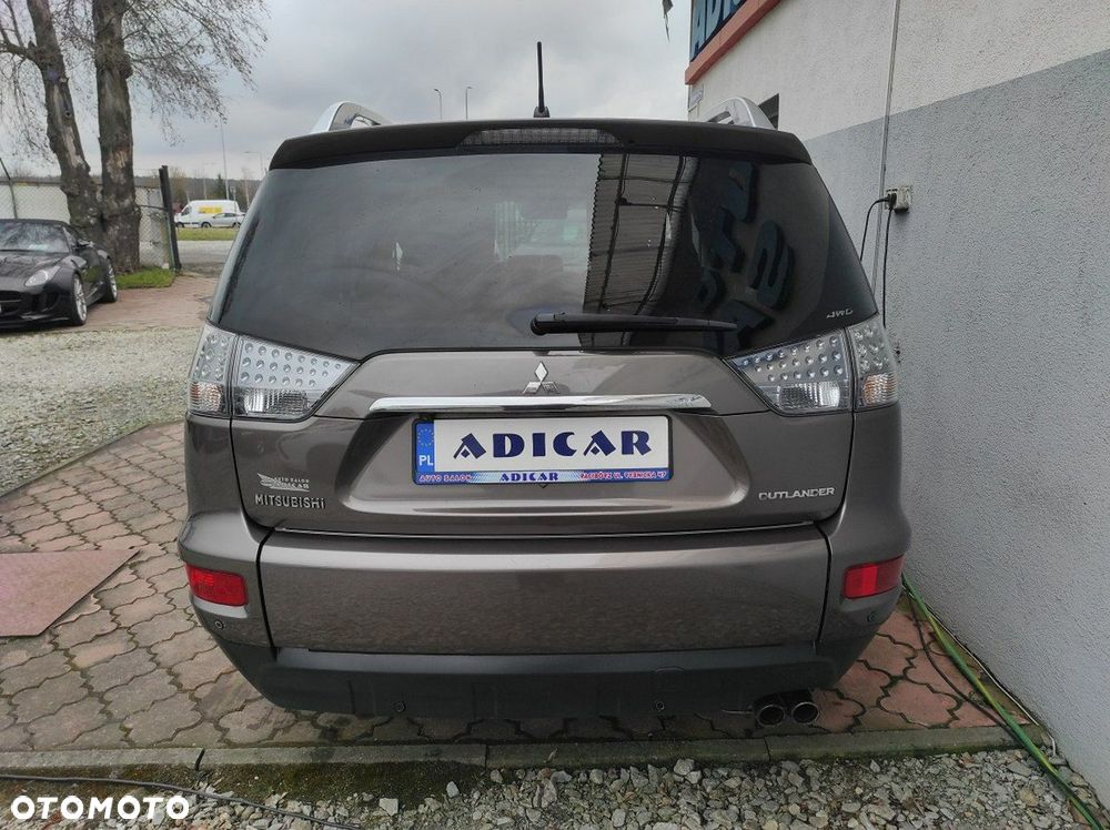 Mitsubishi Outlander - 5