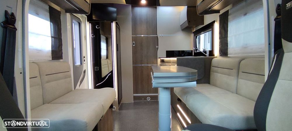 Chausson Titanium 708 (Cama central 7.10mt e sala face a face) - 16