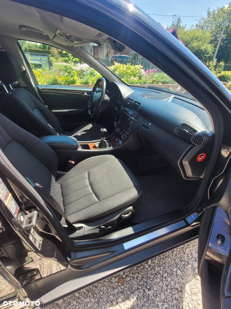 Mercedes-Benz Klasa C 220 T CDI Elegance - 12