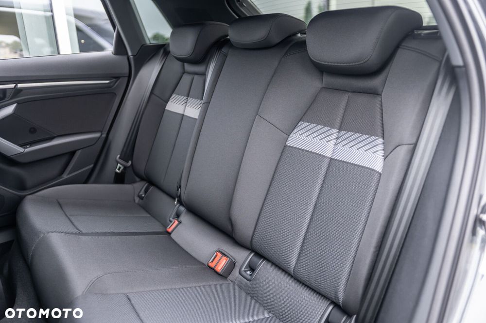 Audi A3 Sportback - 12