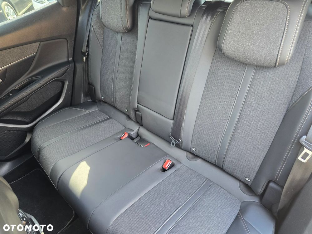 Peugeot 3008 - 13