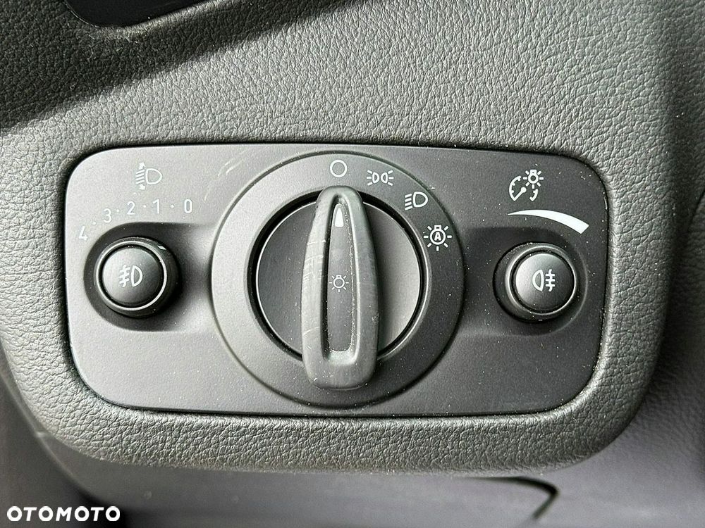 Ford Kuga - 10