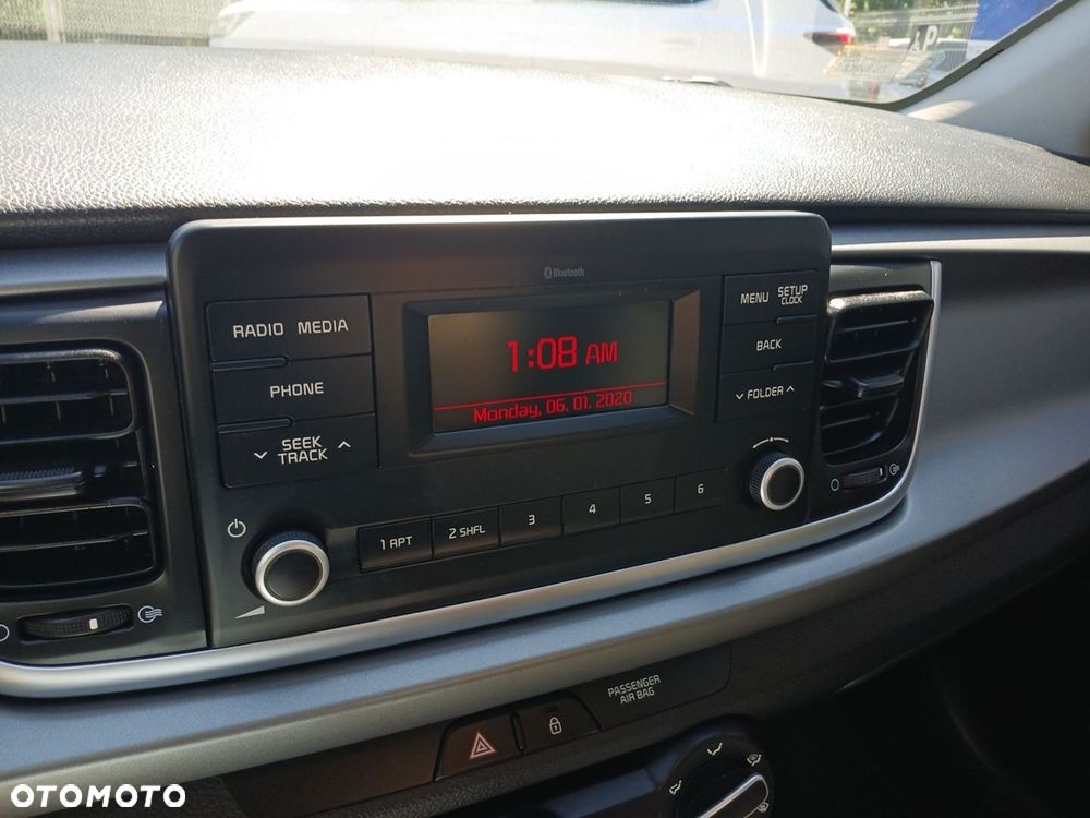 Kia Rio 1.4 M - 14