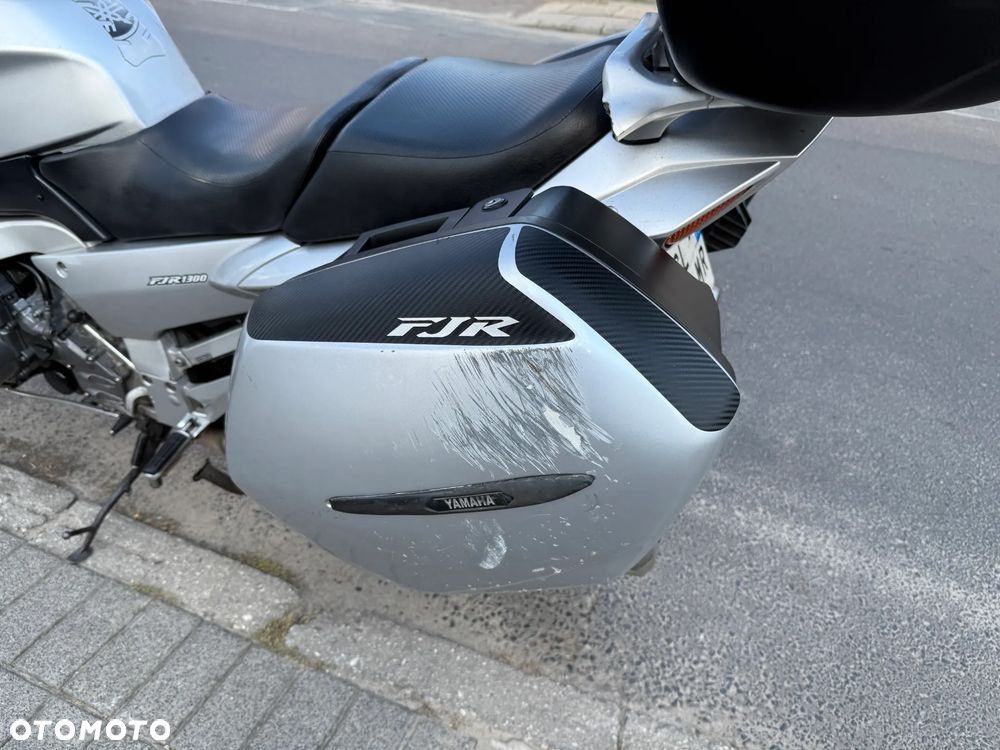 Yamaha FJR - 17
