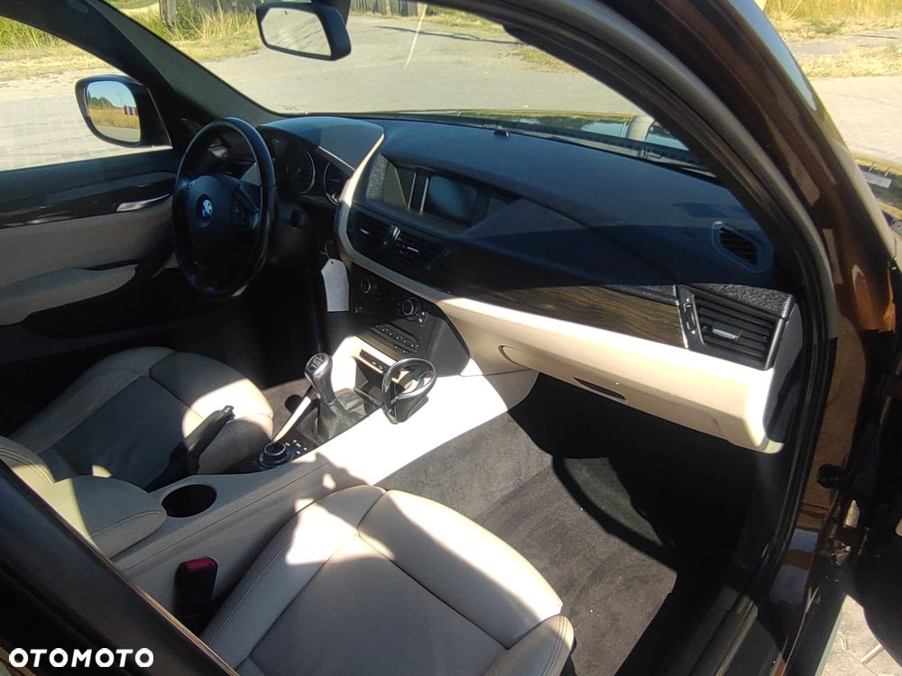 BMW X1 xDrive20d - 23