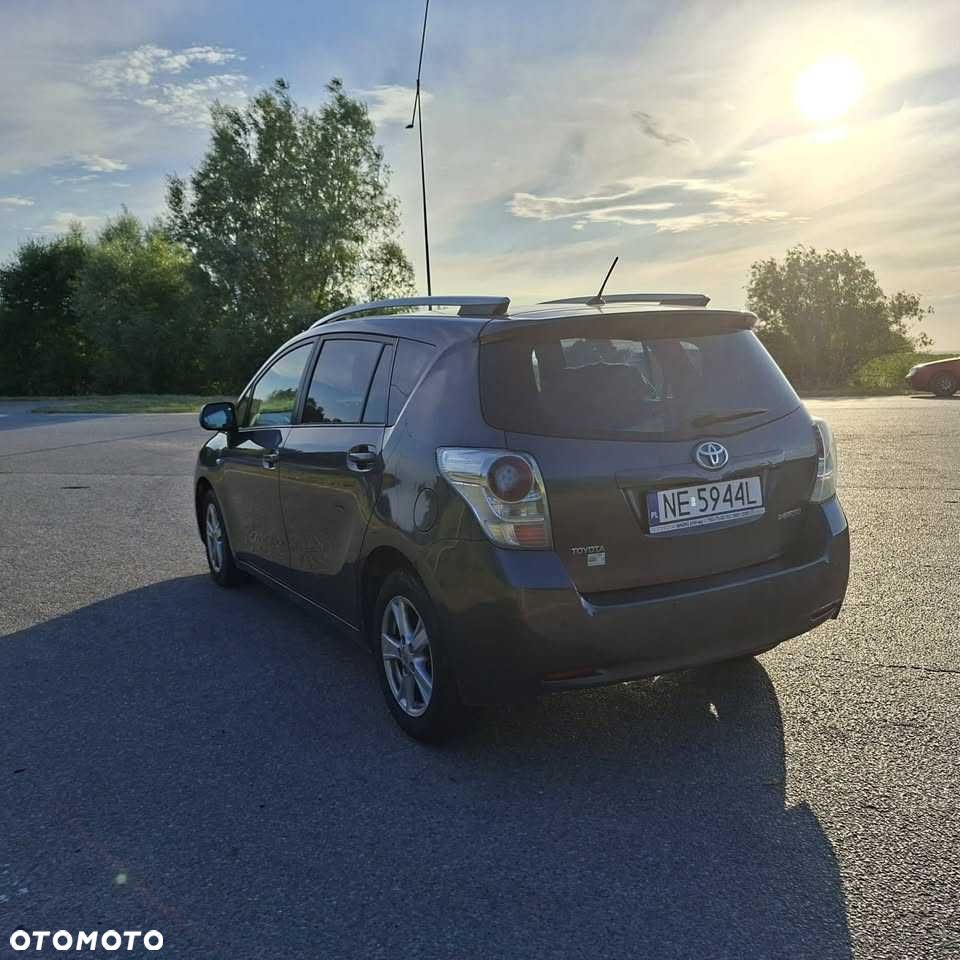 Toyota Verso - 4