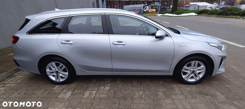 Kia Ceed 1.6 CRDi SCR M - 4